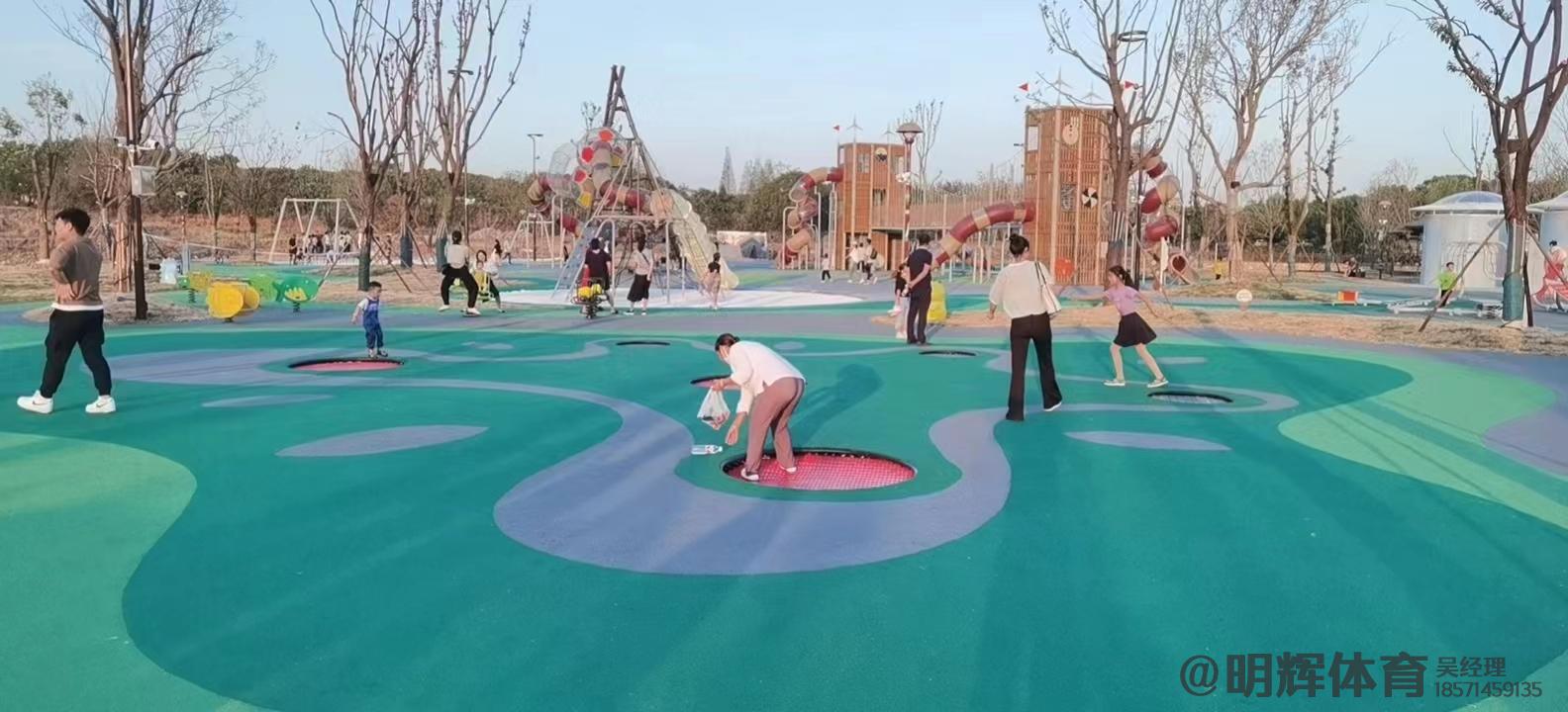 贡觉公园跑道是用什么材料做成的